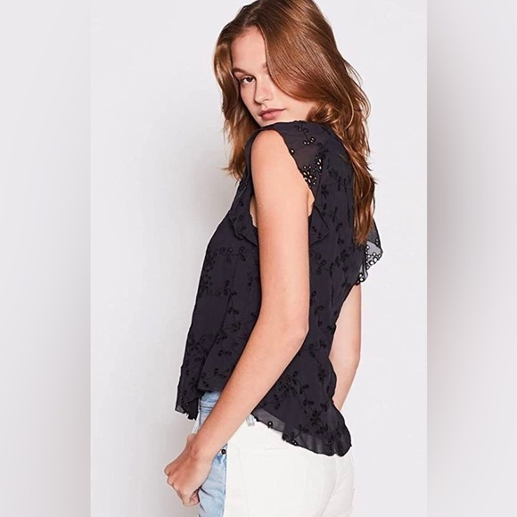 Joie 100% Silk Candida Lace Eyelet Top In Caviar, Size XS - Picture 1 of 11